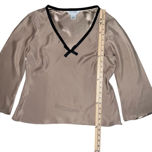 100% silk v neck top size Large P - Picture 3 of 4
